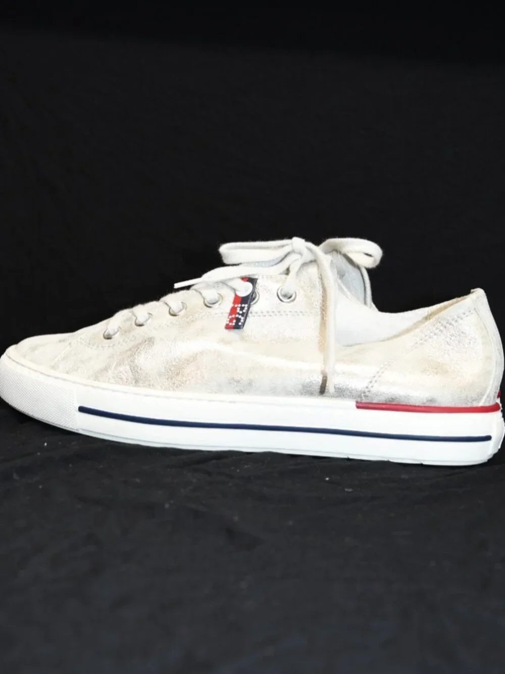 Paul Green foxing terry lace